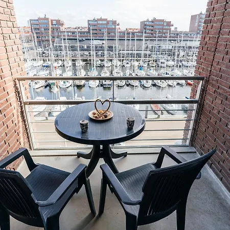 Bizstay Harbour III Scheveningen Apartments The Hague Room photo