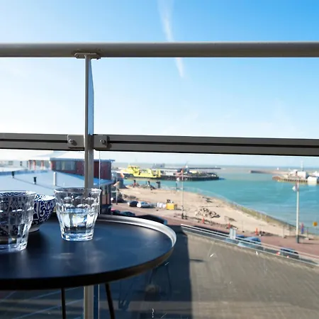 Bizstay Harbour III Scheveningen Apartments The Hague Room photo